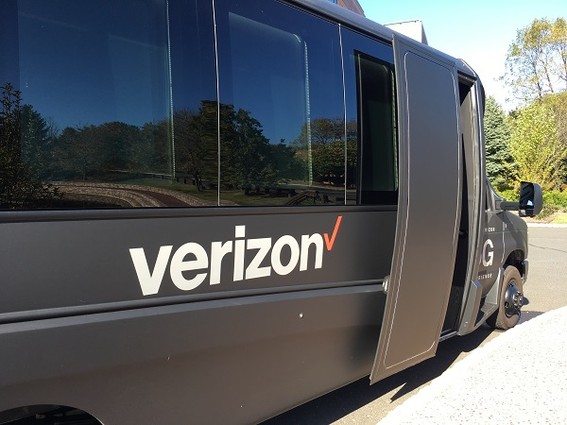 Photo: The Verizon 5G bus in Warren Photo Credit: Esther Surden